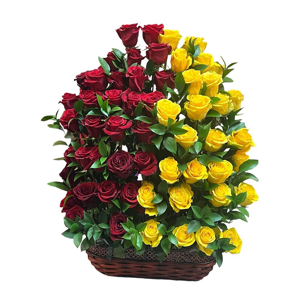 🌹 Arreglo Floral de Rosas en Contraste 🌹
